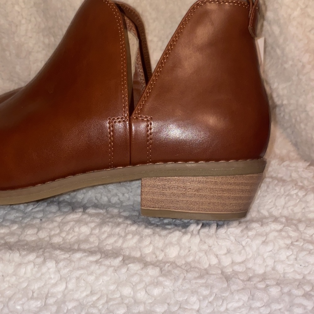 Nwt Universal Thread Dark Cognac/ Memory Foam Boo… - image 3